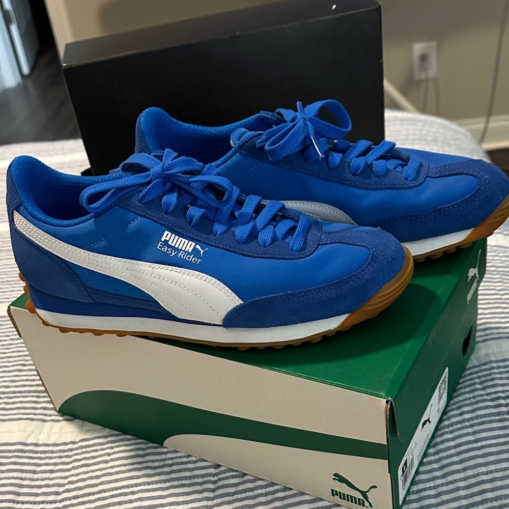 Puma Women Easy Rider Blue and White Sneakers🥰🥰🥰